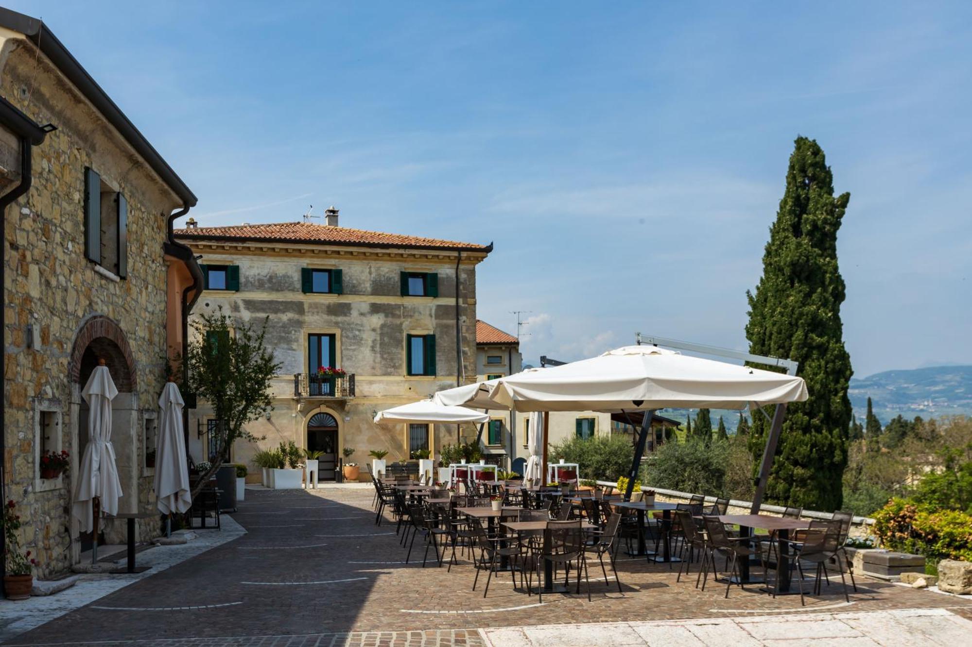 Castrum Wine Relais Hotel San Pietro in Cariano Exterior photo