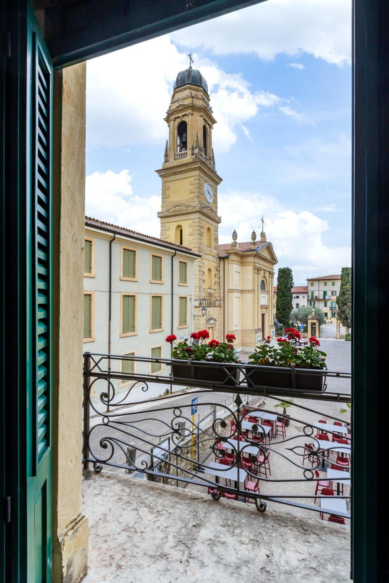 Castrum Wine Relais Hotel San Pietro in Cariano Exterior photo